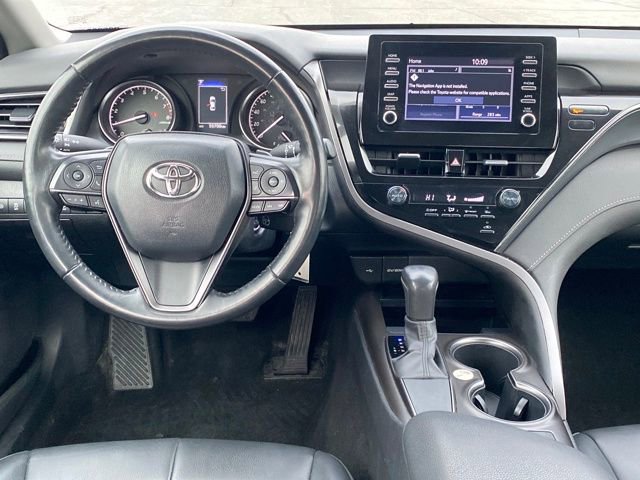 Used 2023 Toyota Camry SE image 7