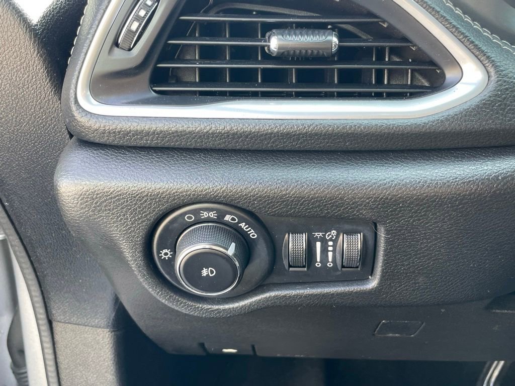 Used 2018 Chrysler Pacifica Limited w/ Advanced Safetytec Group image 12