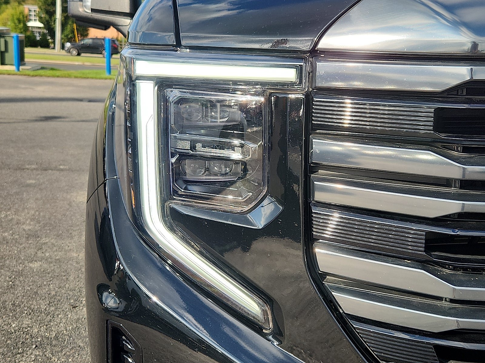 Certified 2024 GMC Sierra 1500 AT4 w/ Technology Package AWD/4WD image 9