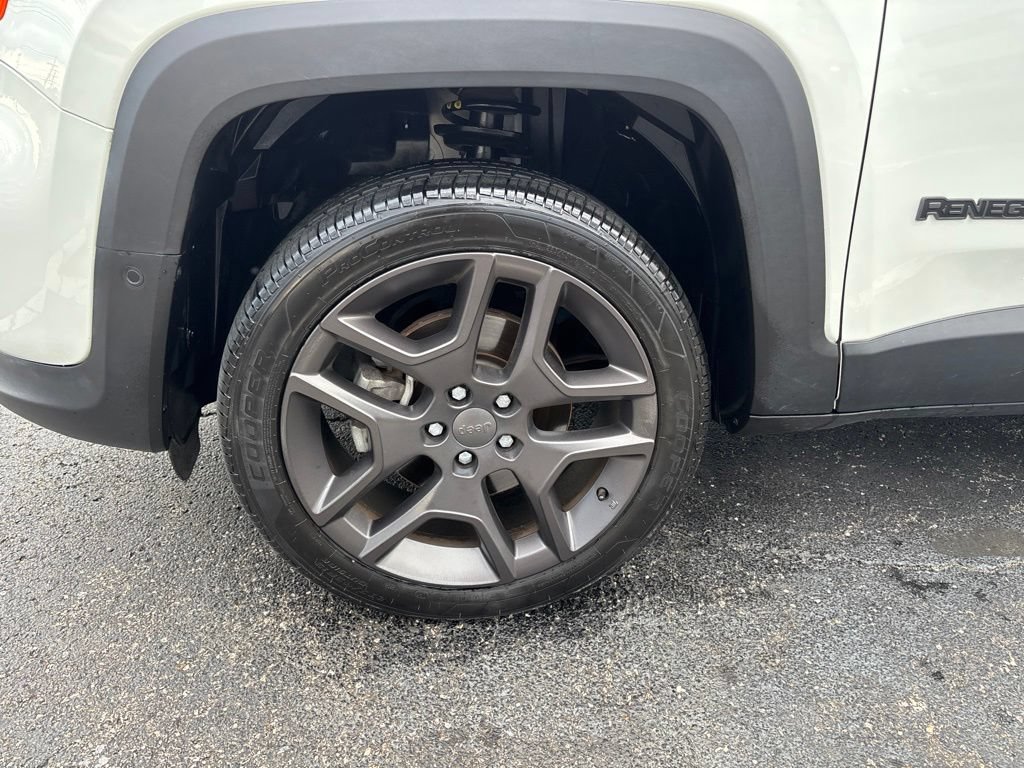 Used 2020 Jeep Renegade Altitude AWD/4WD image 14