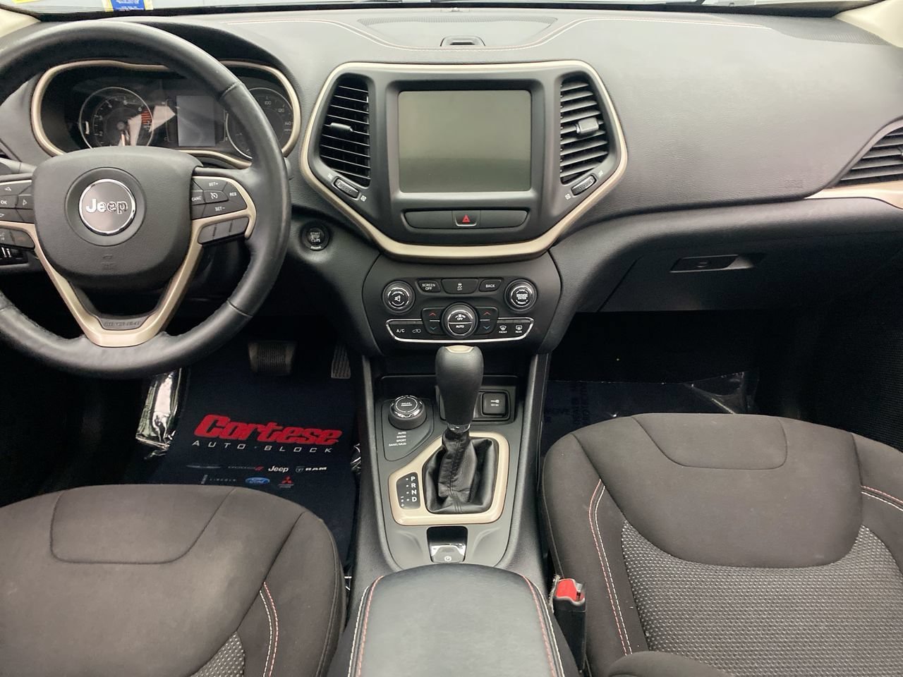 Used 2016 Jeep Cherokee 75th Anniversary AWD/4WD image 21