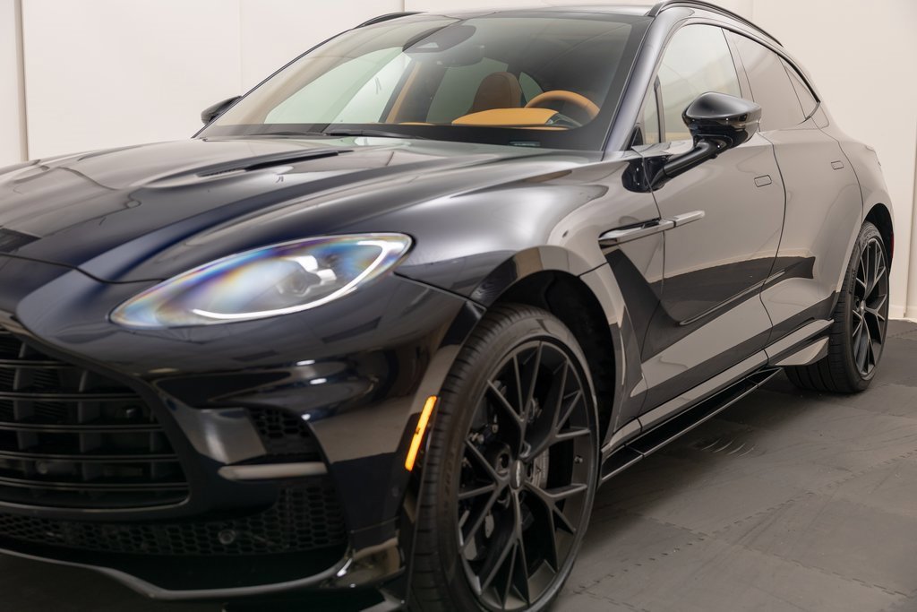 New 2025 Aston Martin DBX 707 image 4