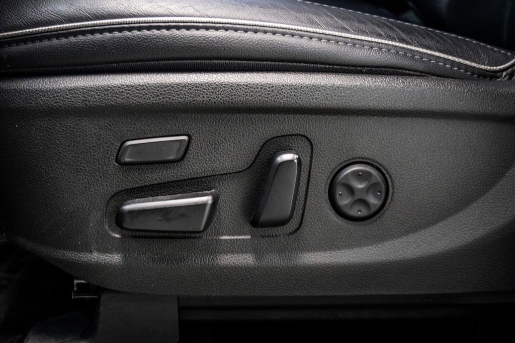 Used 2022 Hyundai Santa Fe Limited AWD/4WD image 7