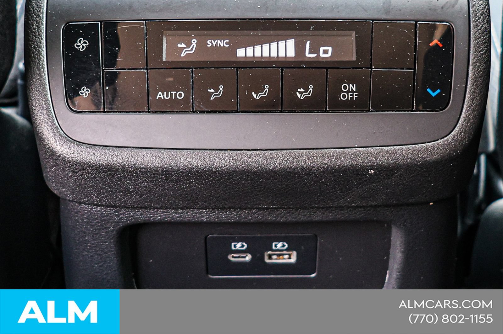 Used 2024 Nissan Pathfinder SV w/ SV Premium Package FWD image 40