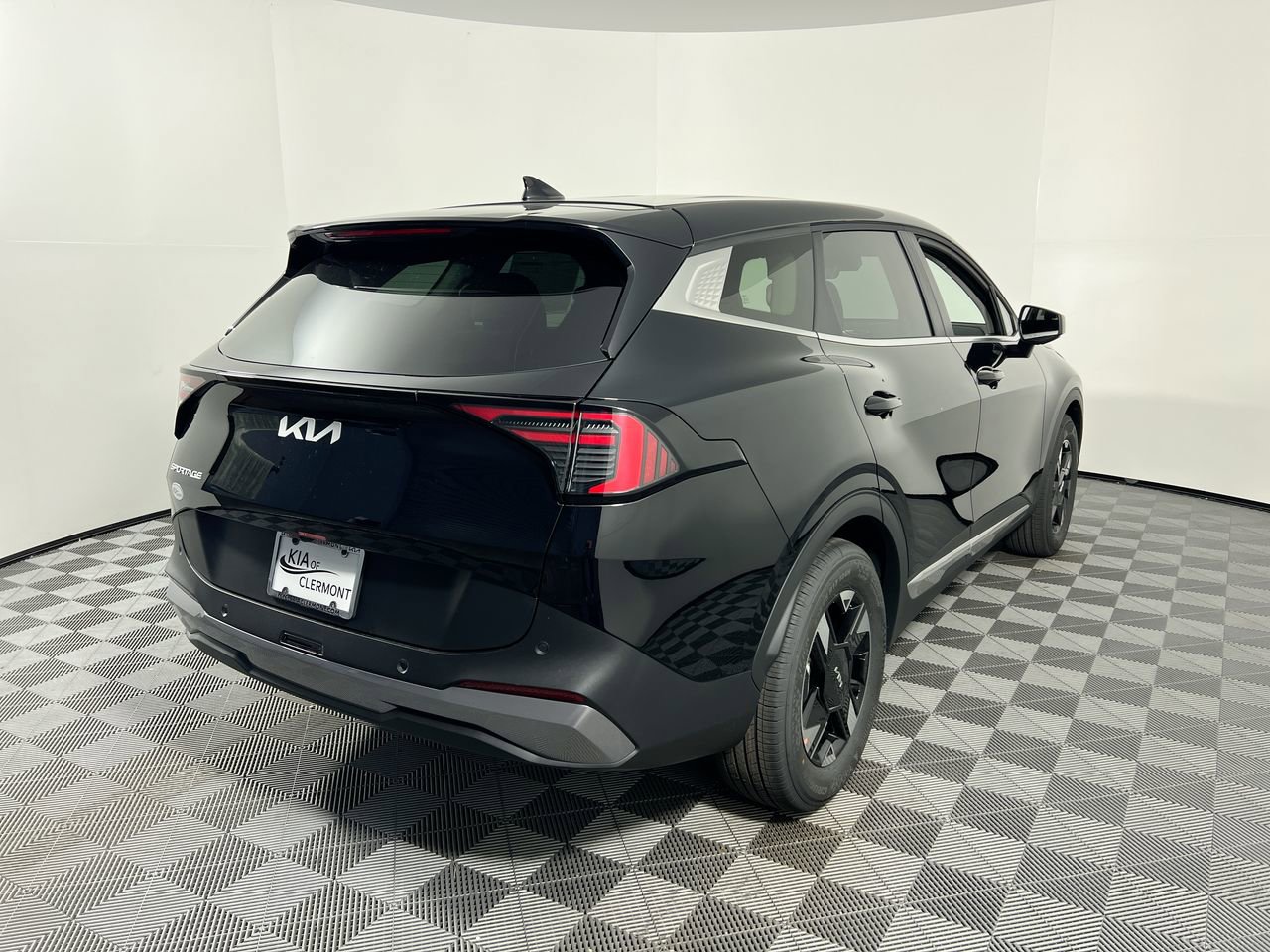 New 2026 Kia Sportage LX image 3