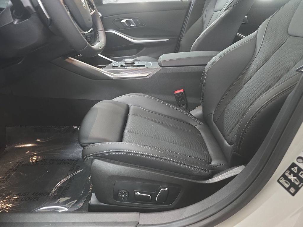 New 2026 BMW 330i xDrive Sedan w/ Premium Package AWD/4WD image 15