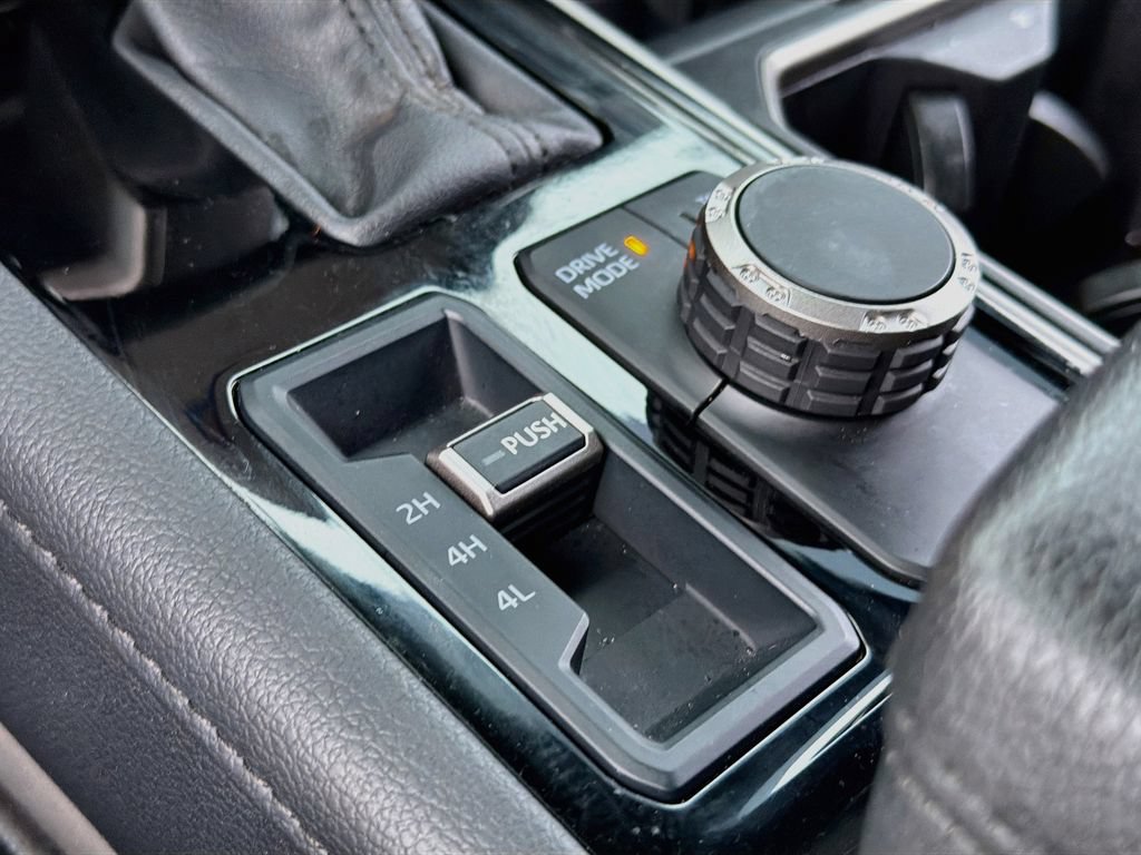 Used 2025 Toyota Tundra Limited AWD/4WD image 20