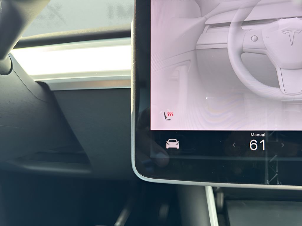 Used 2021 Tesla Model Y Long Range image 23