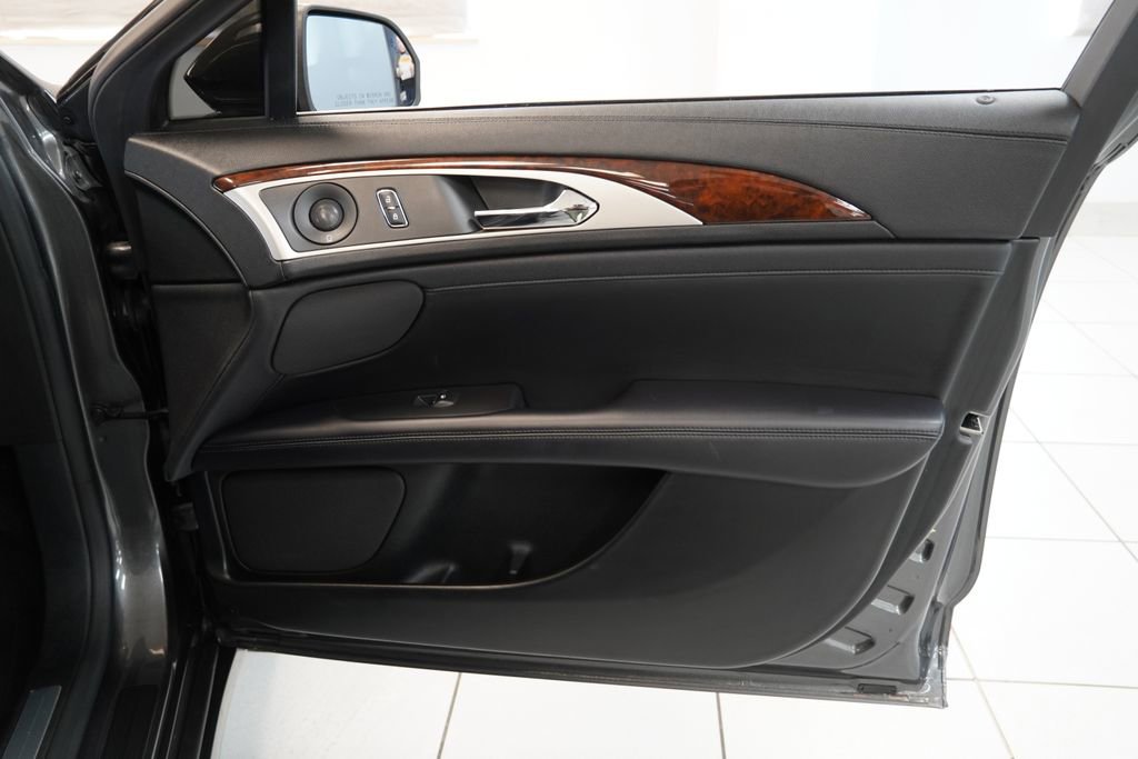 Used 2018 Lincoln MKZ Reserve w/ Technology Package image 32