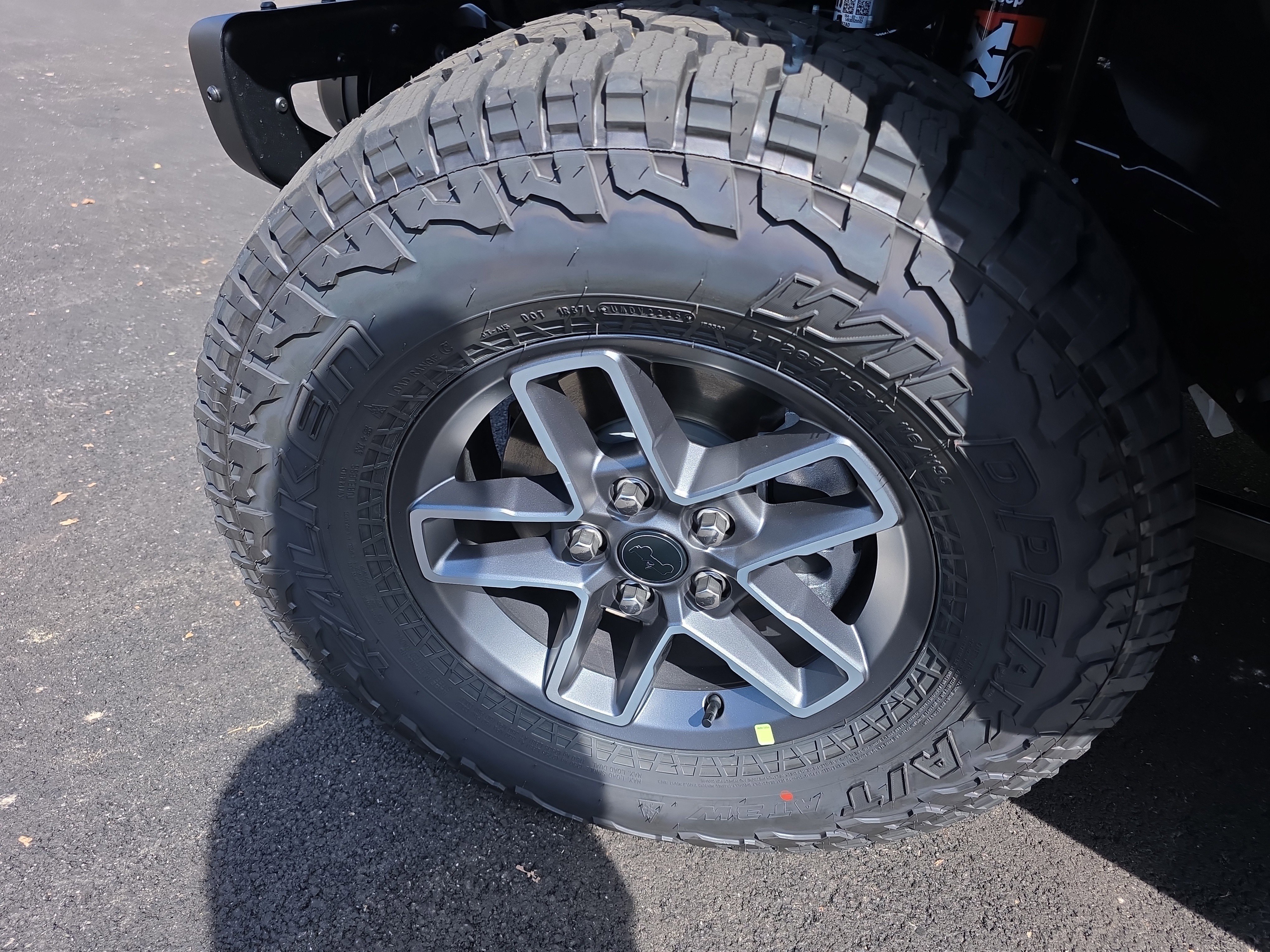 New 2025 Jeep Gladiator Mojave image 33