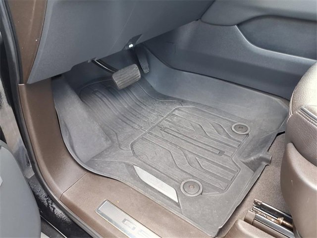 Used 2021 GMC Yukon Denali w/ Denali Premium Package image 47