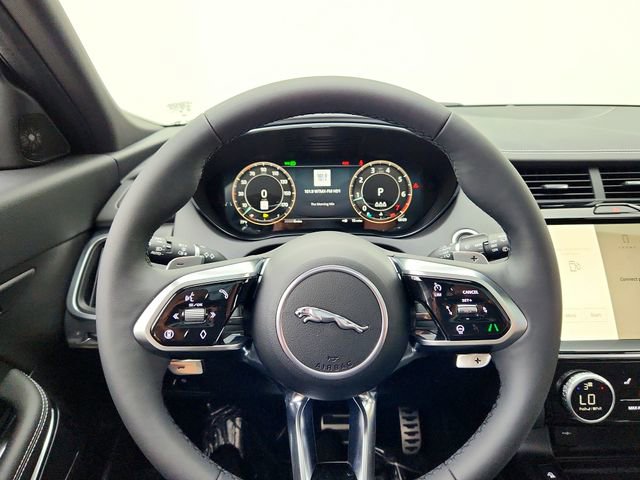 Certified 2024 Jaguar E-PACE R-Dynamic SE AWD/4WD image 24