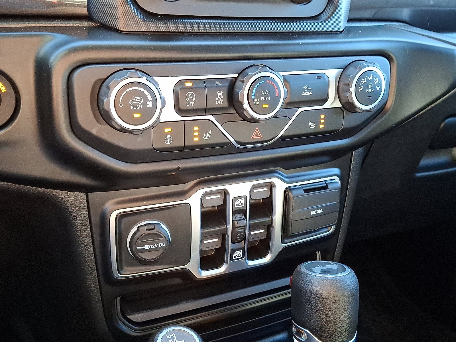 Used 2021 Jeep Wrangler Unlimited Sport w/ Cold Weather Group image 17