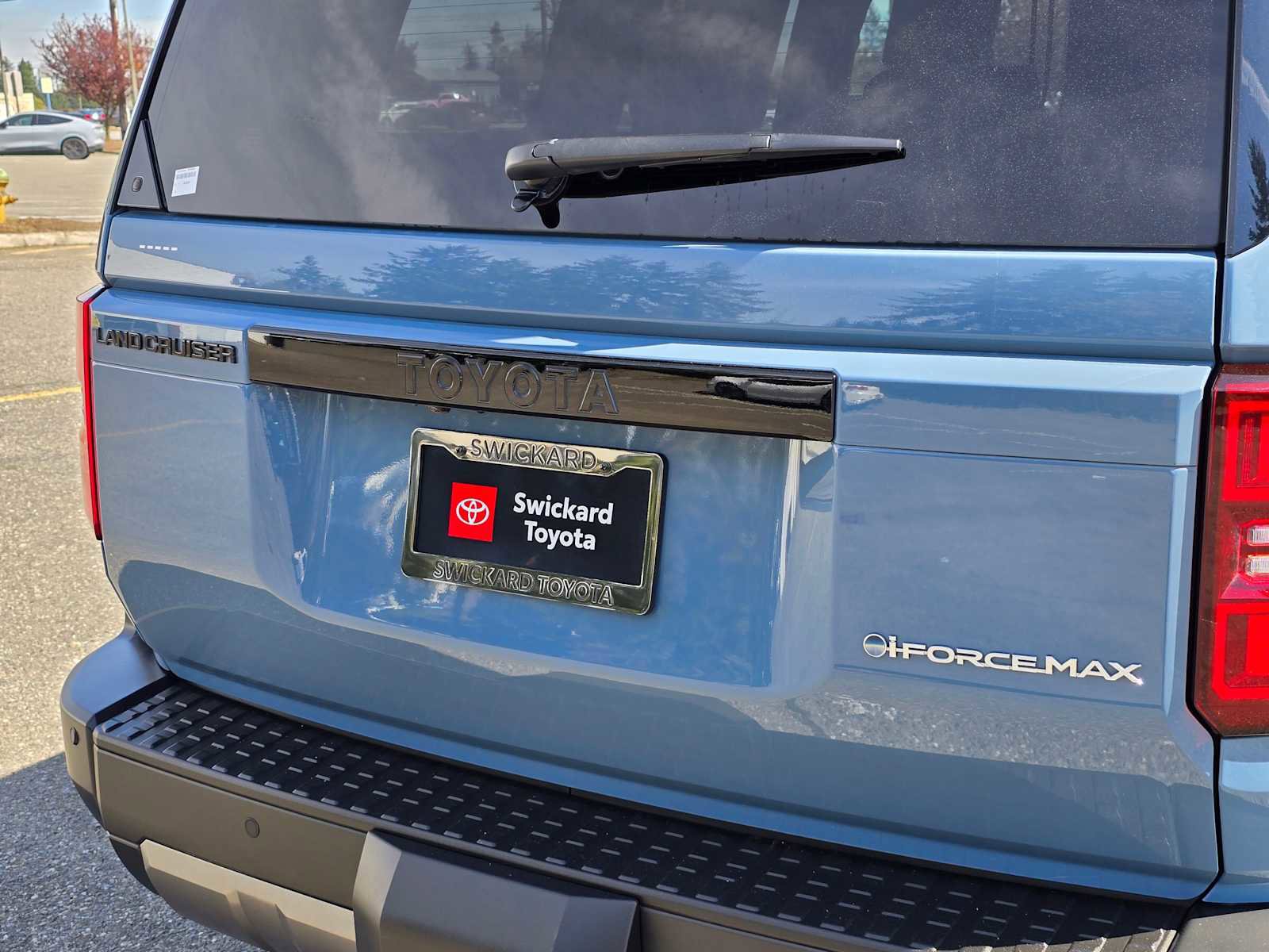 Used 2025 Toyota Land Cruiser w/ Premium Package image 15