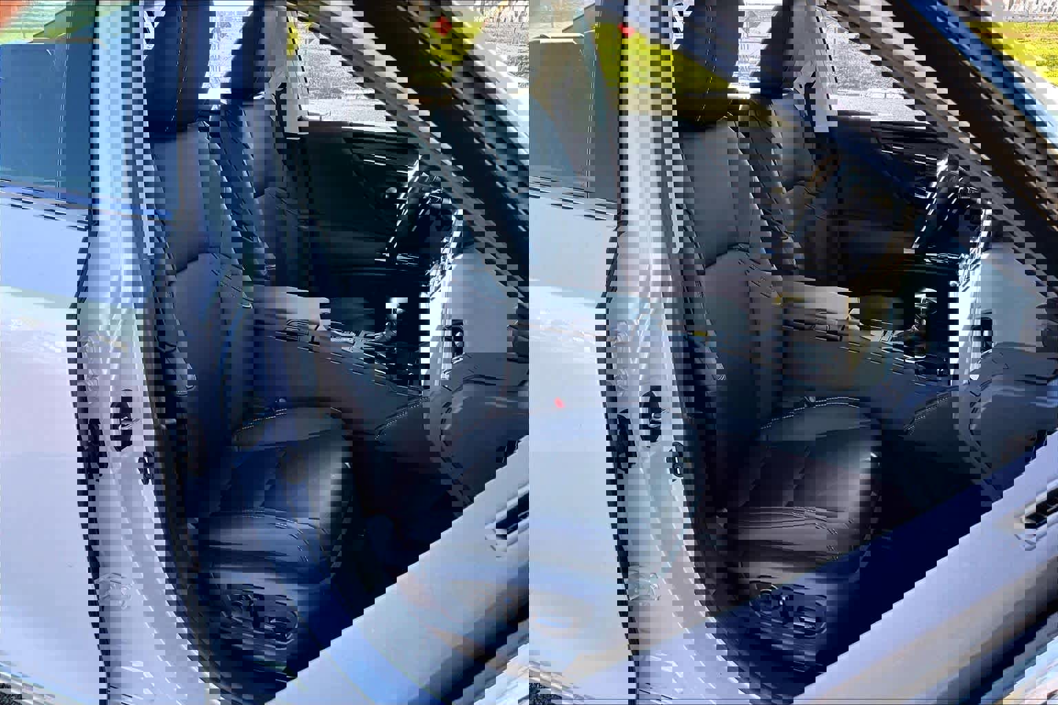 Used 2025 Lexus ES 350 w/ Premium Package image 8