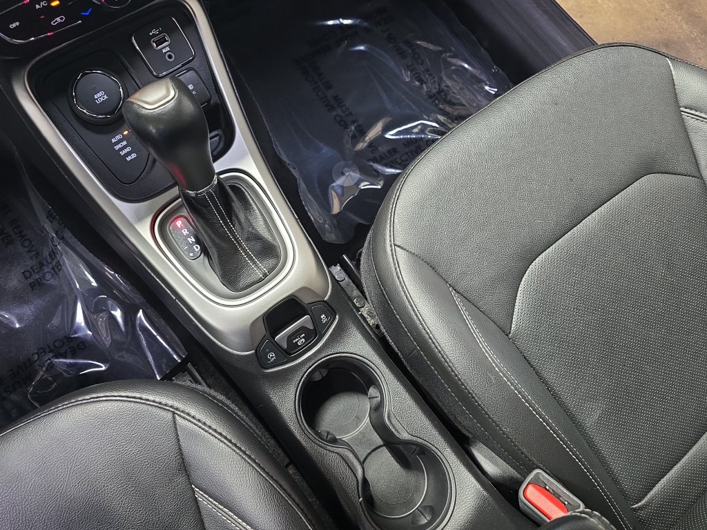 Used 2021 Jeep Compass Latitude w/ Sun and Sound Group AWD/4WD image 25
