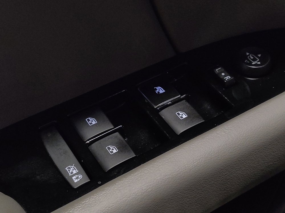 Used 2016 Cadillac XTS Luxury image 27