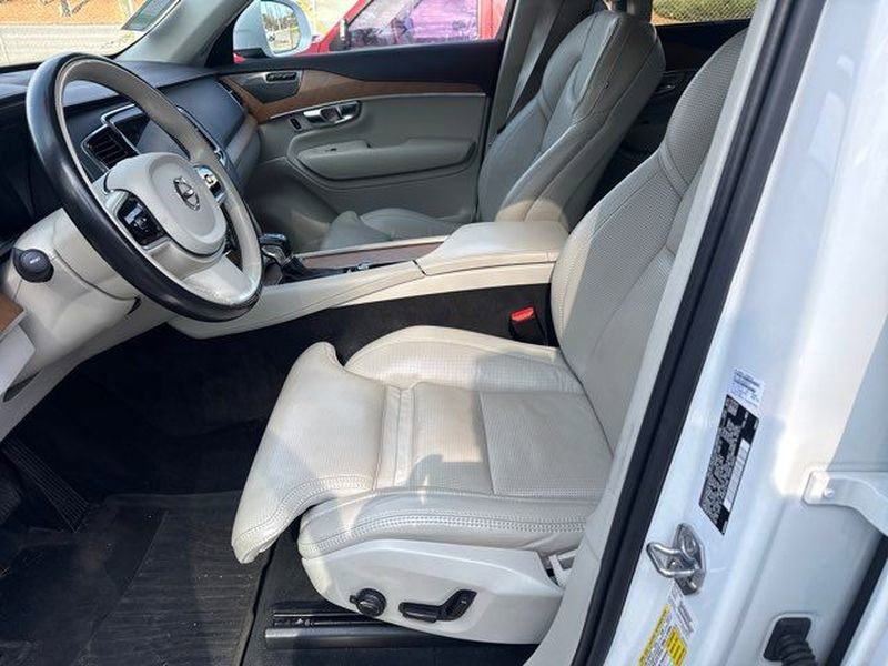 Used 2020 Volvo XC90 T6 Inscription w/ Protection Package image 3