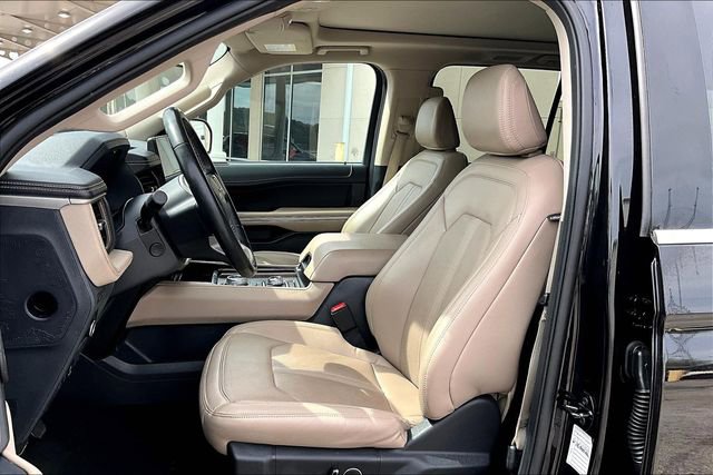 Used 2024 Ford Expedition Limited AWD/4WD image 18