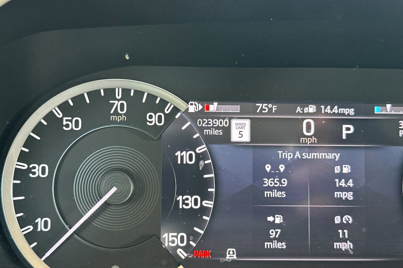 Used 2023 Land Rover Defender 110 SE AWD/4WD image 20