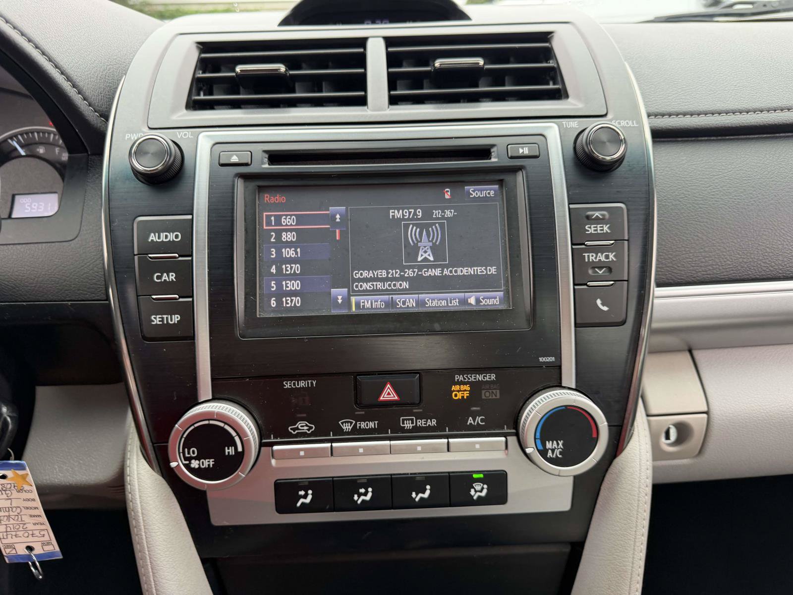 Used 2014 Toyota Camry LE FWD image 20
