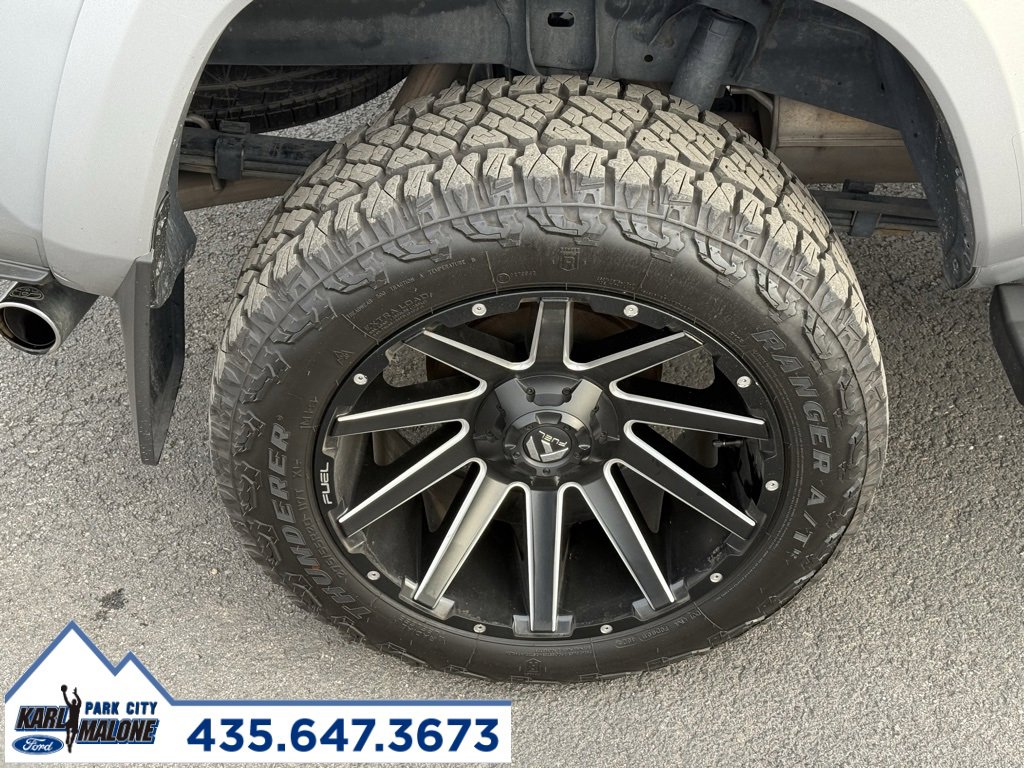 Used 2019 Toyota Tacoma TRD Sport image 8