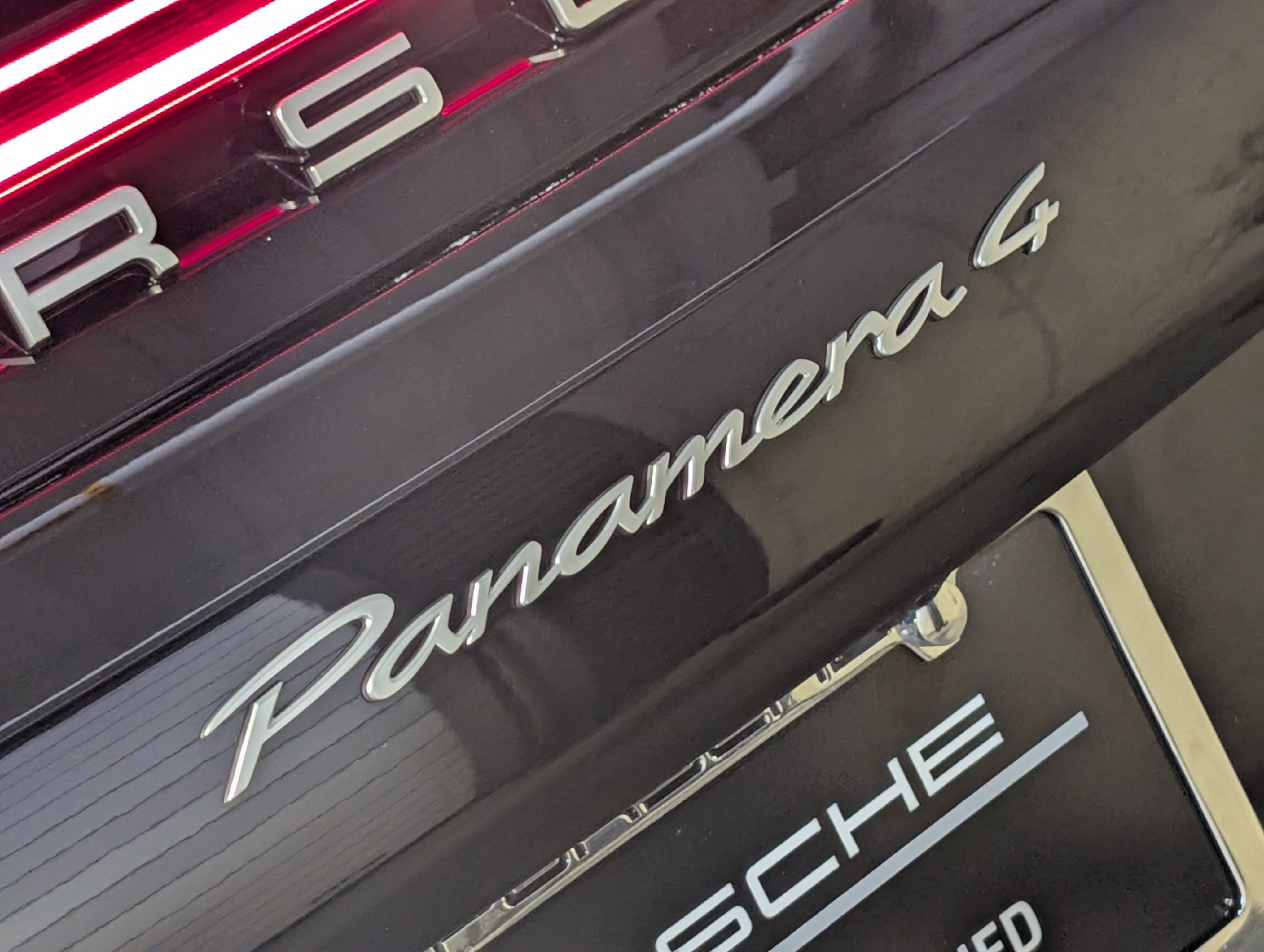 Certified 2025 Porsche Panamera 4 image 18