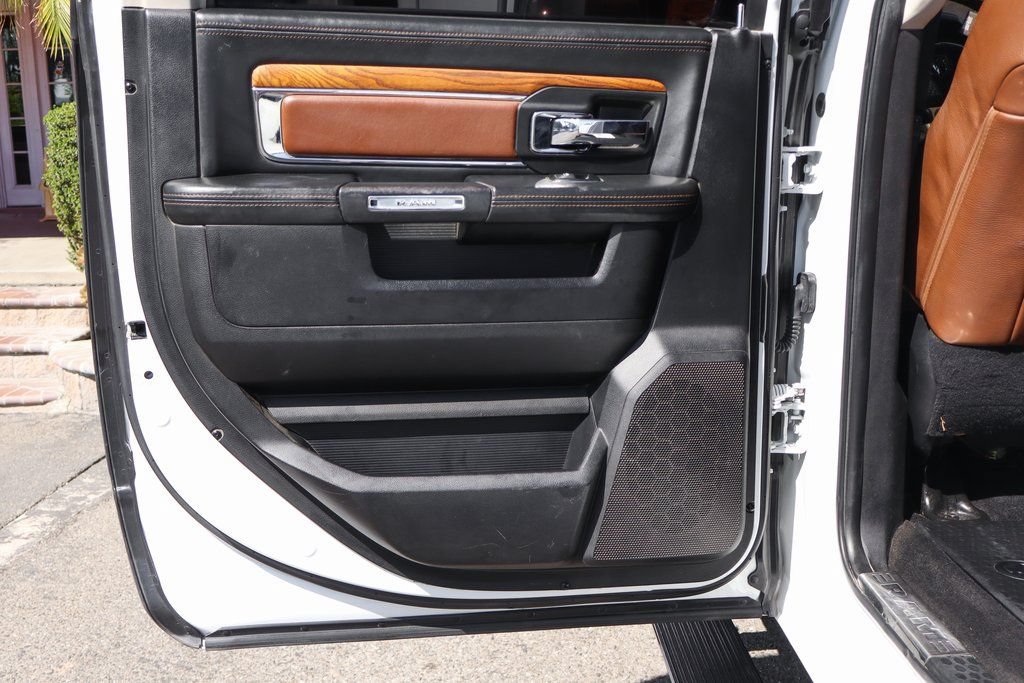 Used 2015 RAM 2500 Longhorn w/ Convenience Group AWD/4WD image 43