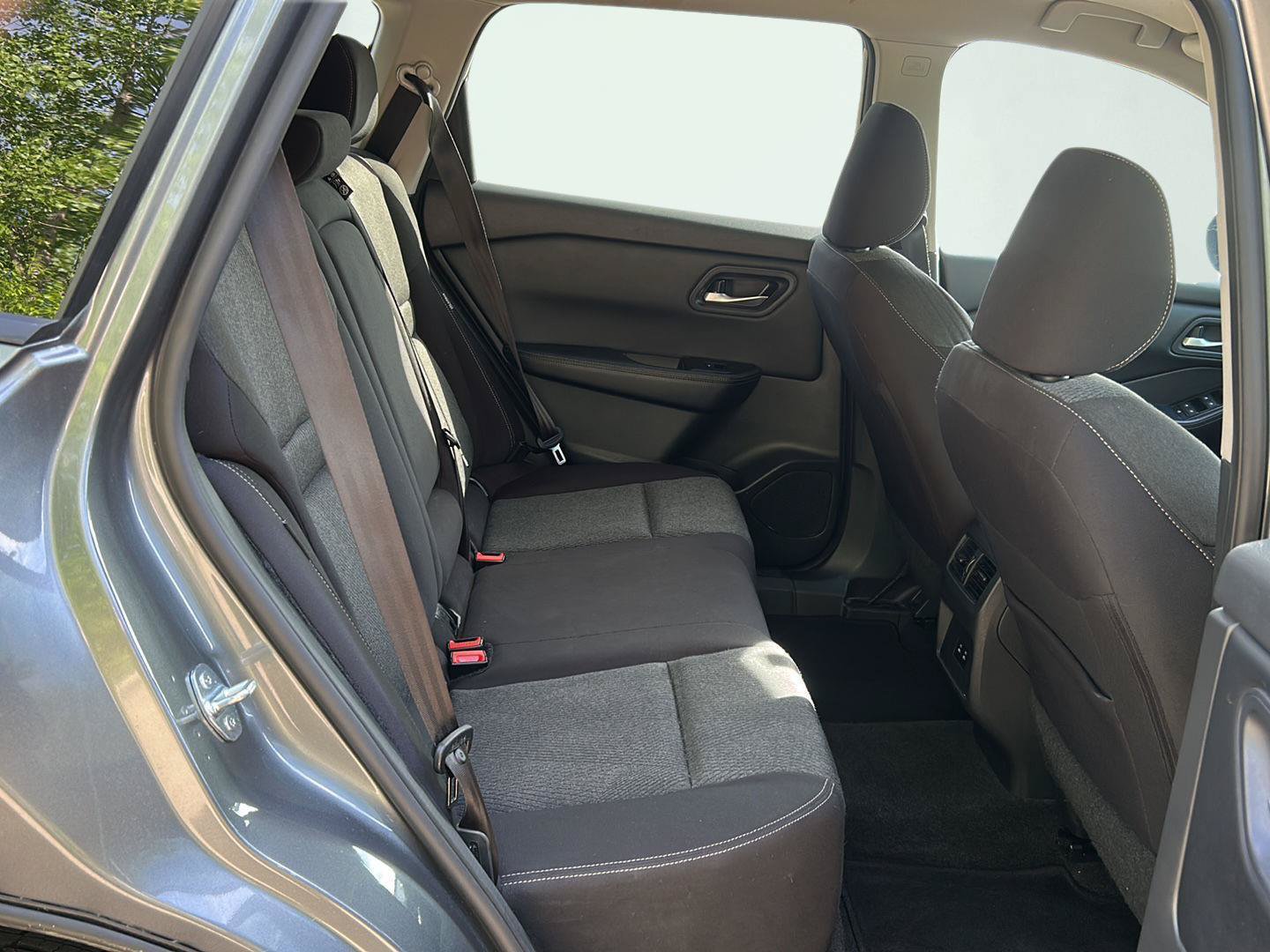 Used 2024 Nissan Rogue SV FWD image 22