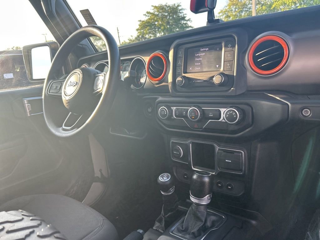 Used 2020 Jeep Gladiator Sport AWD/4WD image 25