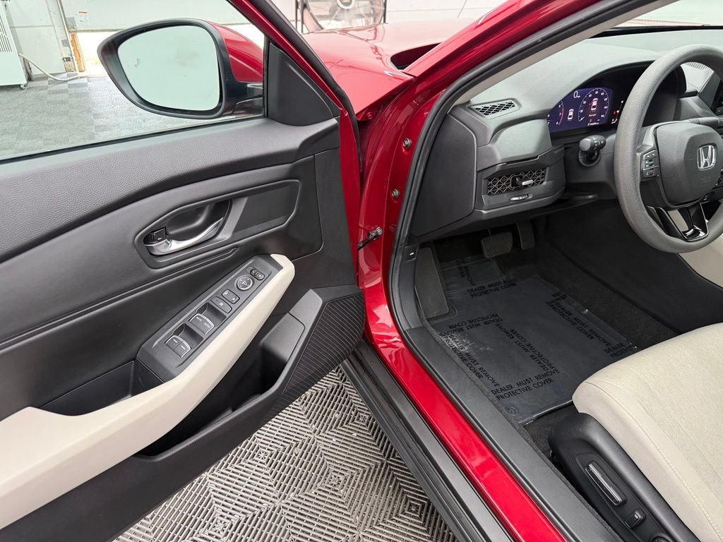Used 2024 Honda Accord EX image 16