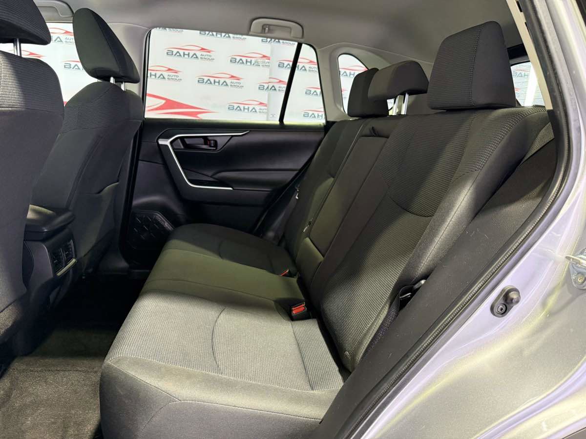 Used 2022 Toyota RAV4 LE image 40