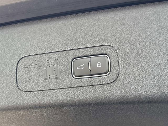 New 2026 Lincoln Aviator AWD w/ Jet Appearance Package image 13