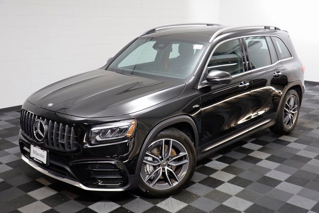 Used 2025 Mercedes-Benz GLB 35 AMG 4MATIC image 2
