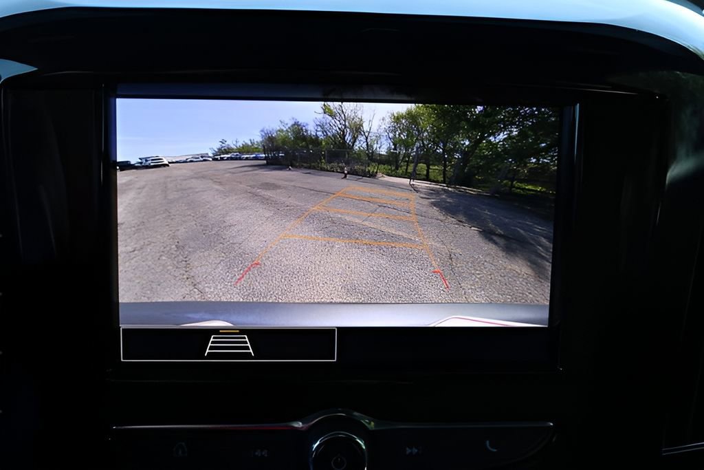 Used 2023 Chevrolet Traverse LT image 22