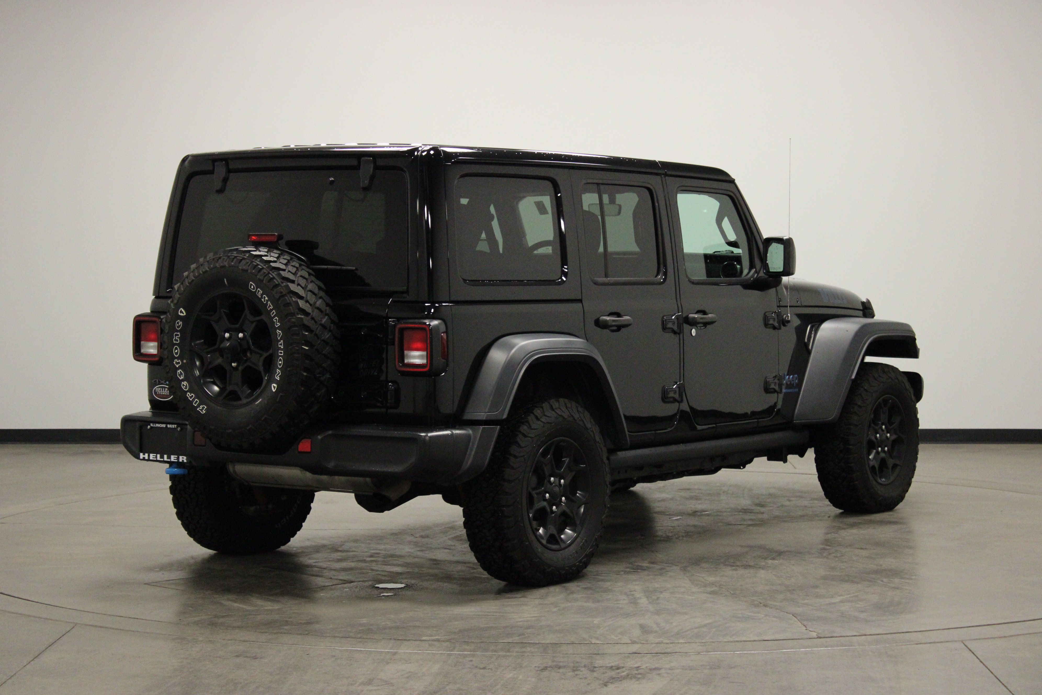 Used 2023 Jeep Wrangler Unlimited w/ 8.4" Radio Group image 8