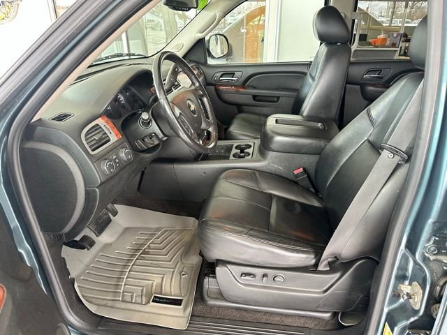 Used 2010 Chevrolet Avalanche LT image 8