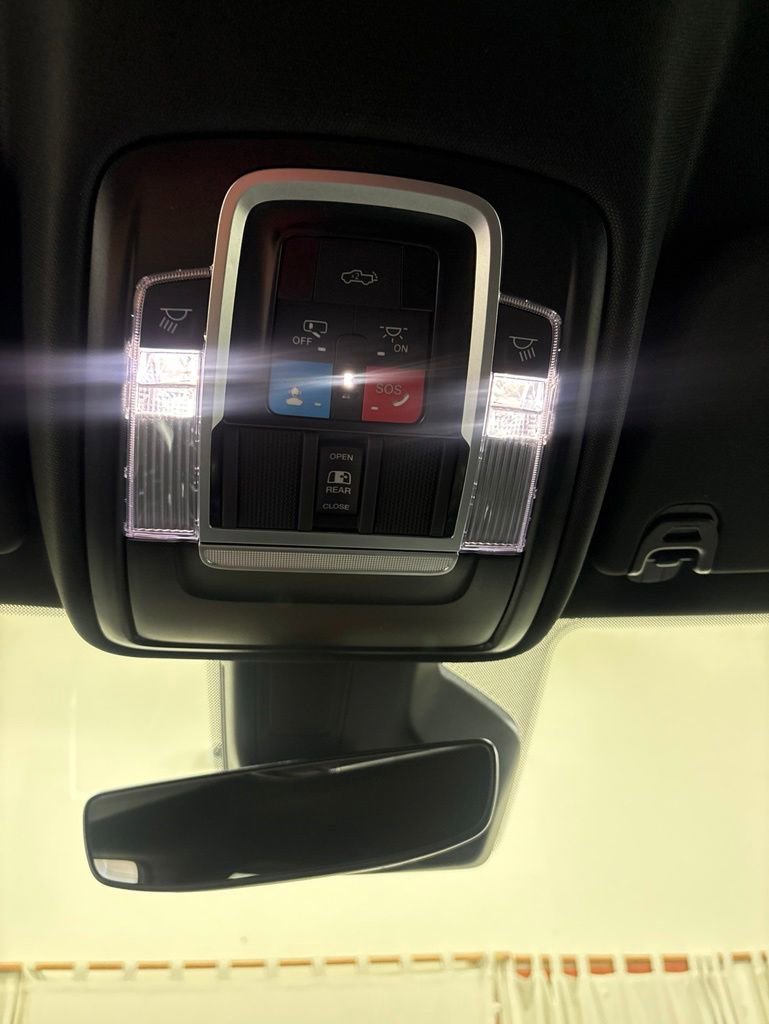 New 2026 RAM 1500 4x4 Crew Cab image 13