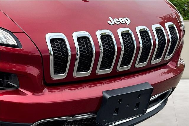 Used 2017 Jeep Cherokee Limited AWD/4WD image 30