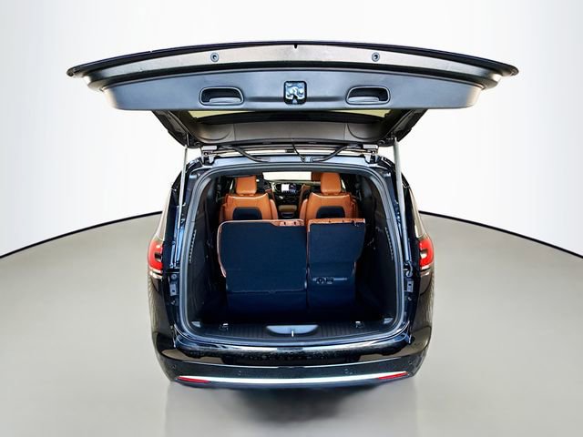 New 2026 Chrysler Pacifica Pinnacle image 28