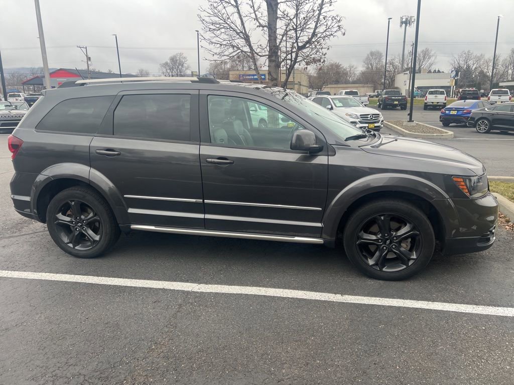 Used 2018 Dodge Journey Crossroad w/ Popular Equipment Group image 2