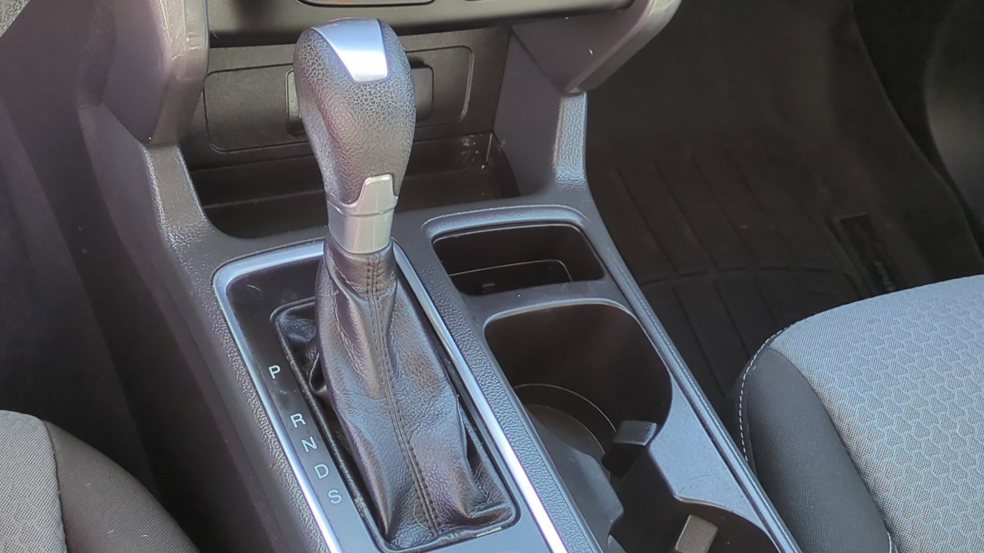 Used 2017 Ford Escape SE image 23