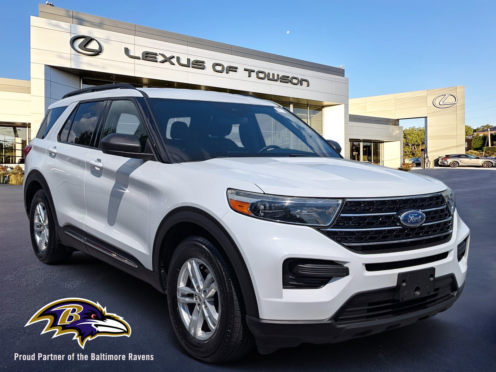 Used 2020 Ford Explorer XLT image 1