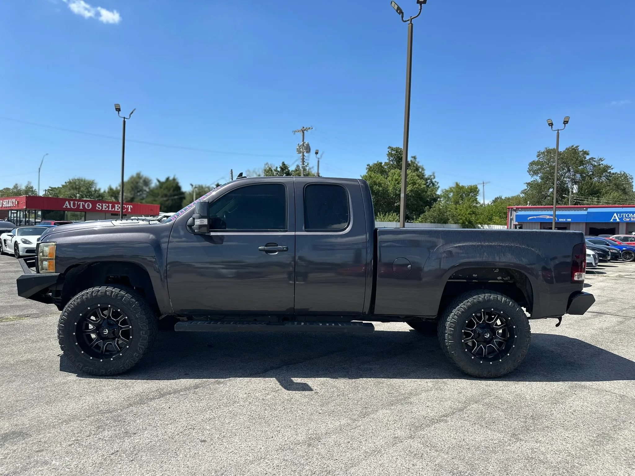 Used 2011 Chevrolet Silverado 2500 W/T AWD/4WD image 9