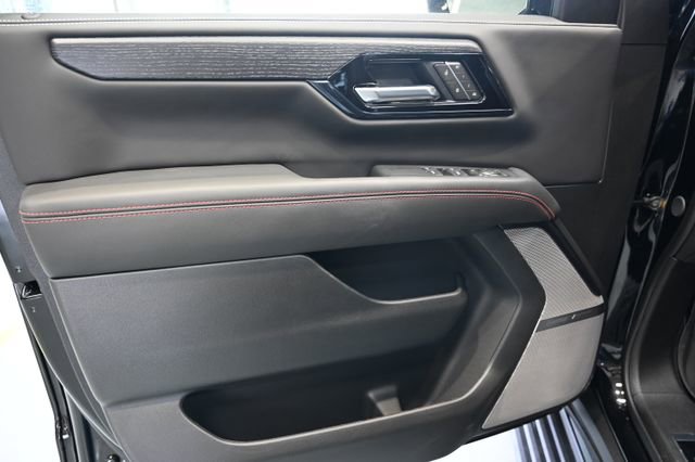 New 2026 GMC Yukon AT4 Ultimate w/ LPO, Floor Liner Package image 32