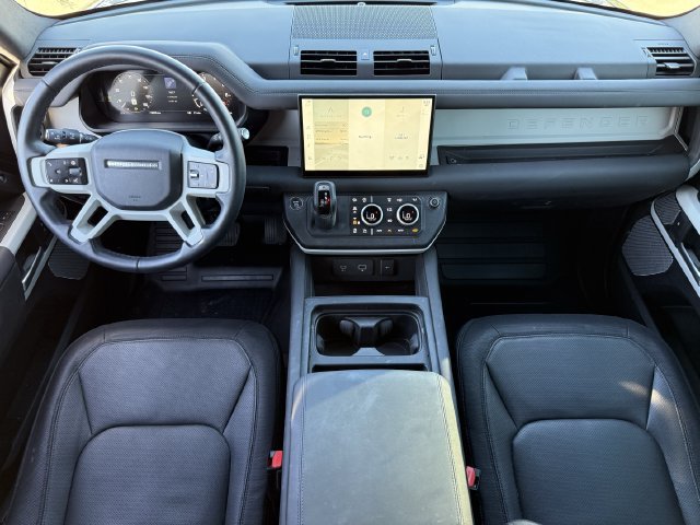 Used 2024 Land Rover Defender 130 X-Dynamic SE AWD/4WD image 10