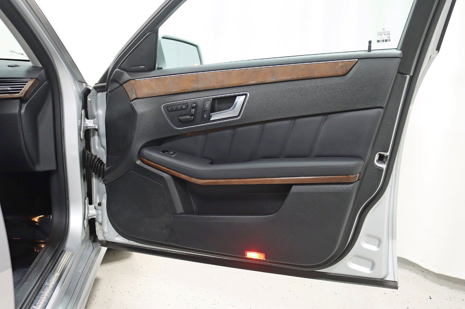 Used 2013 Mercedes-Benz E 350 4MATIC Wagon image 32