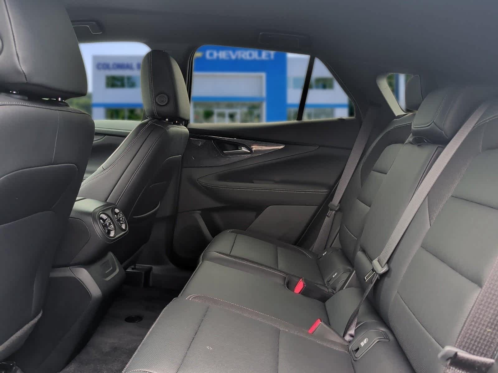 Used 2025 Chevrolet Blazer EV LT AWD/4WD image 27