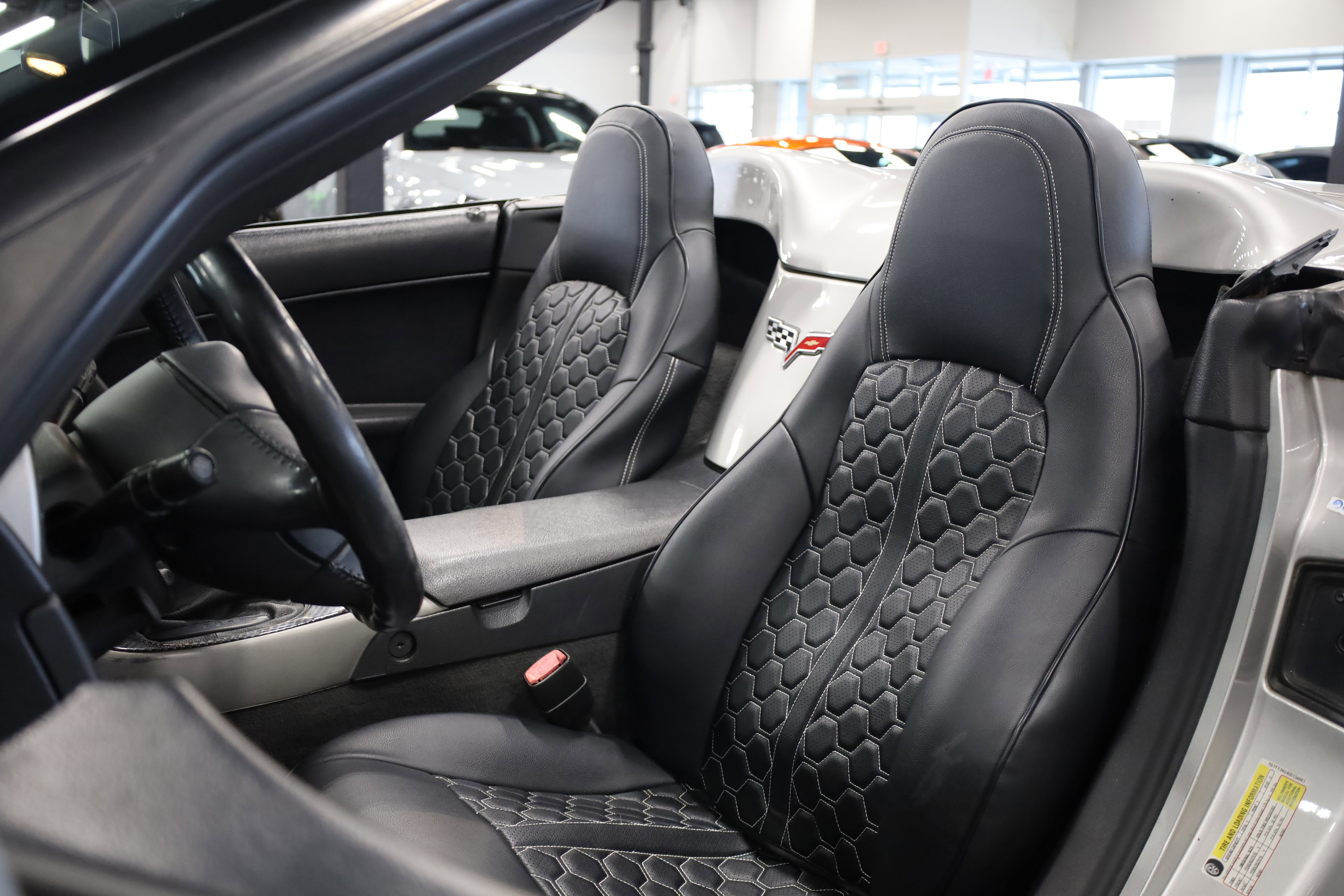 Used 2005 Chevrolet Corvette Convertible w/ Preferred Equipment Group image 17