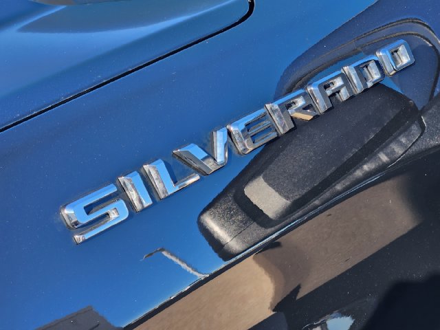 Used 2025 Chevrolet Silverado 1500 Custom RWD image 9
